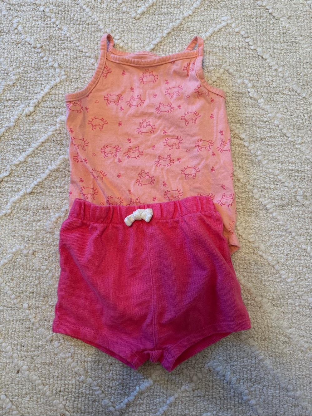 Like new Pink Crab bodysuit onesie and Shorts Set size 18 months